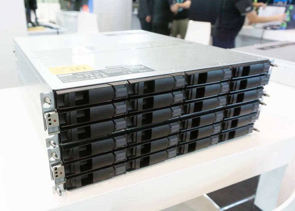 Rear view of Lenovo-branded NetApp storage hardware